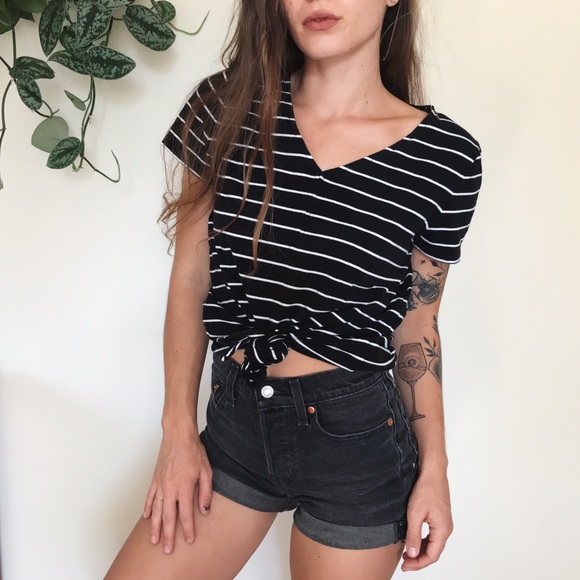 Jones New York Tops - Stripy v-neck tee